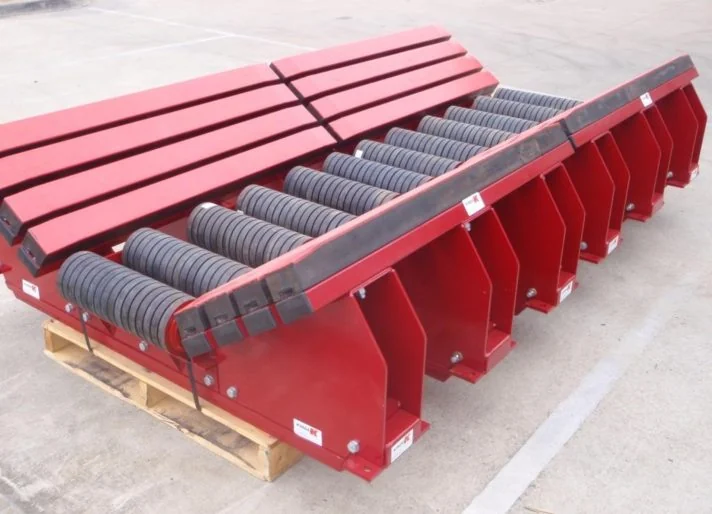 Impact belt support system with rollers and support bars