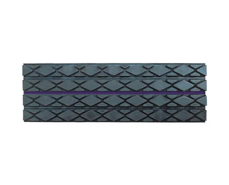 Diamond-pattern rubber pulley lagging